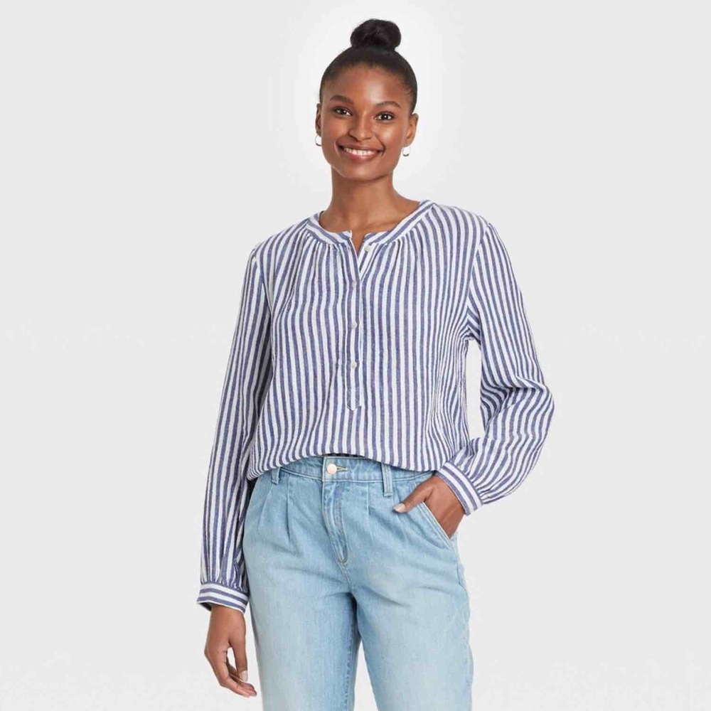 Universal thread Women's Striped Long Sleeve Blouse Blue XS NWT